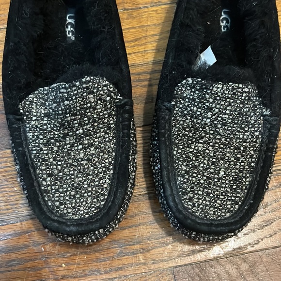 UGG Moccasins - Picture 7 of 16